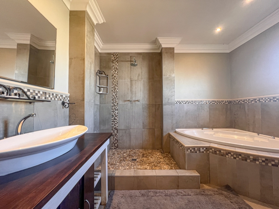 9 Bedroom Property for Sale in Myburgh Park Western Cape